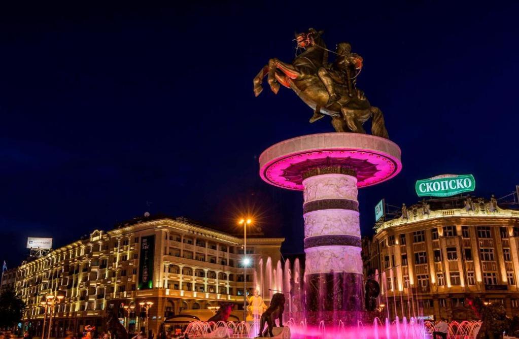 Hotel Room City Square With Great View No Parking Skopje Eksteriør billede